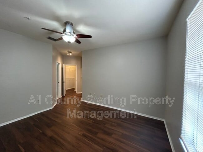 Building Photo - 132 Vista Verdi Cir