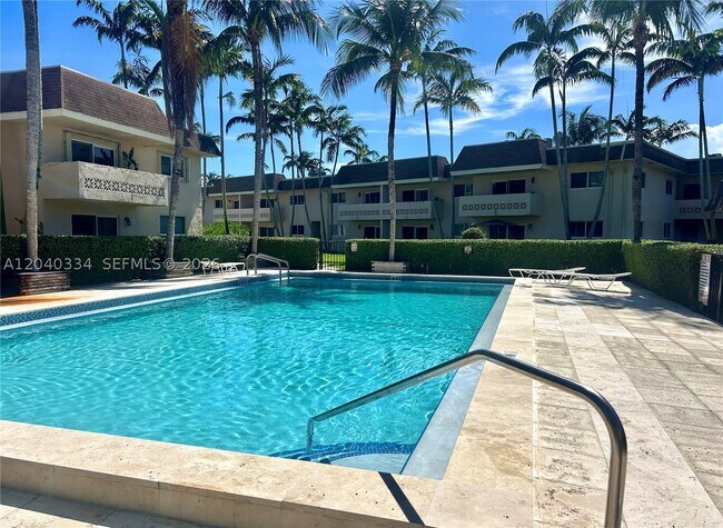 Building Photo - 14500 SW 88th Ave