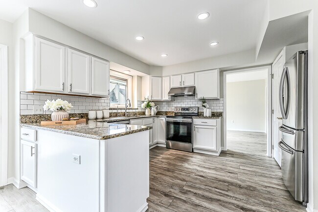 Building Photo - 2400 Rockport Ct