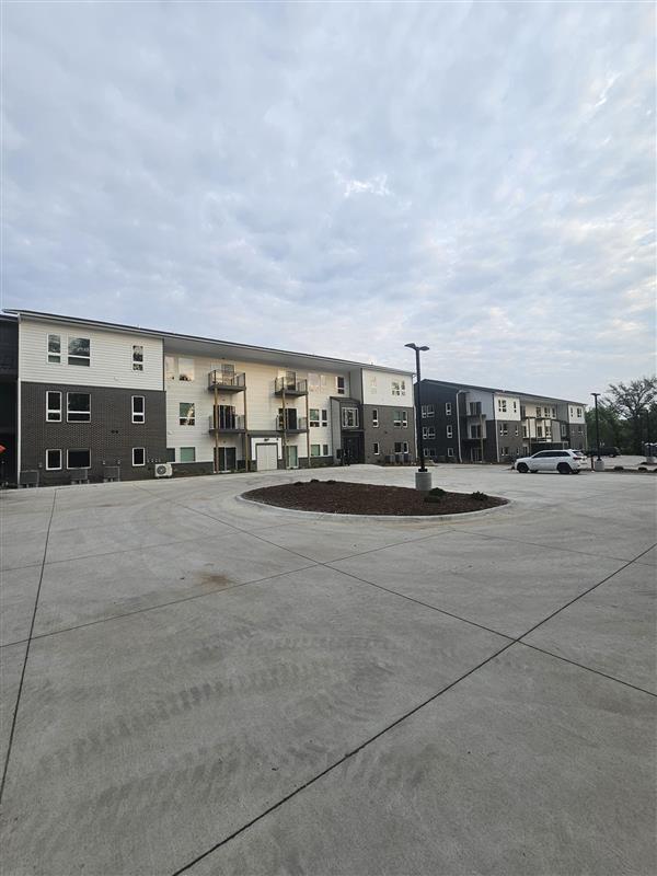 Building Photo - 603 US-6