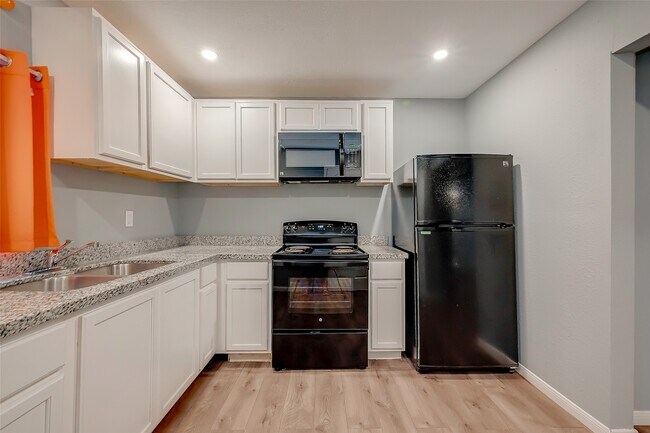 Building Photo - 6823 Goforth St