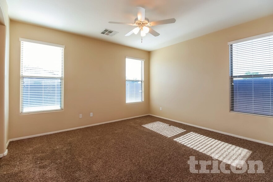 Building Photo - 36497 W Barcelona Ln