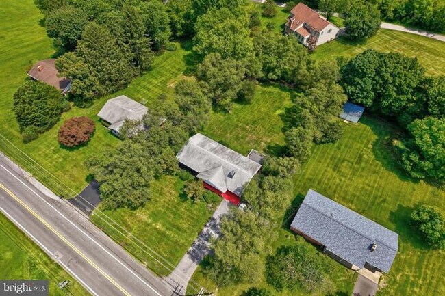 Building Photo - 5521 Montgomery Rd