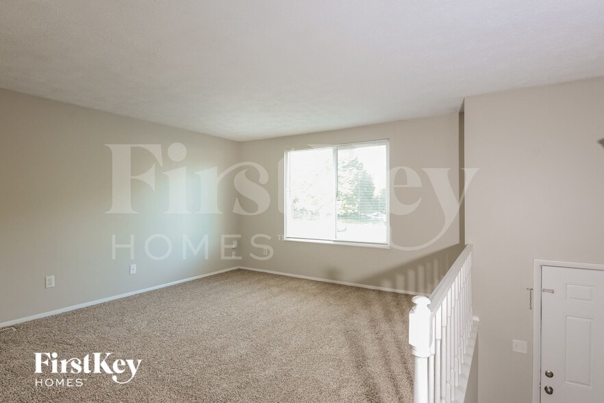 Building Photo - 6830 Littleton Dr