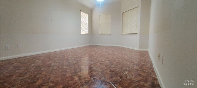 Building Photo - 3302 E Cedar Hollow Dr