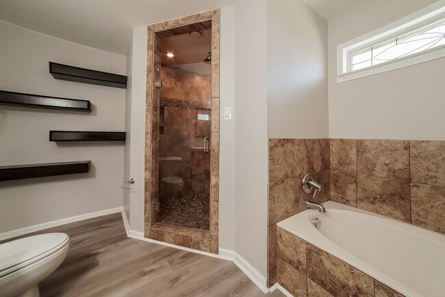 Building Photo - 7413 Tack Cove