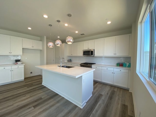 Building Photo - 27742 Heritage Ln