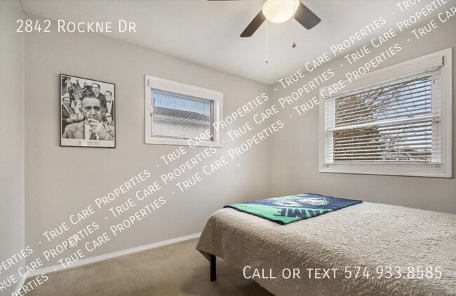 Building Photo - 2842 Rockne Dr