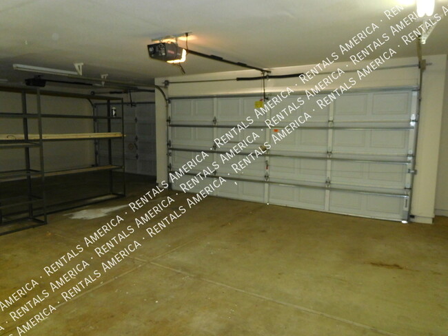 Building Photo - 5747 N 105th Ln