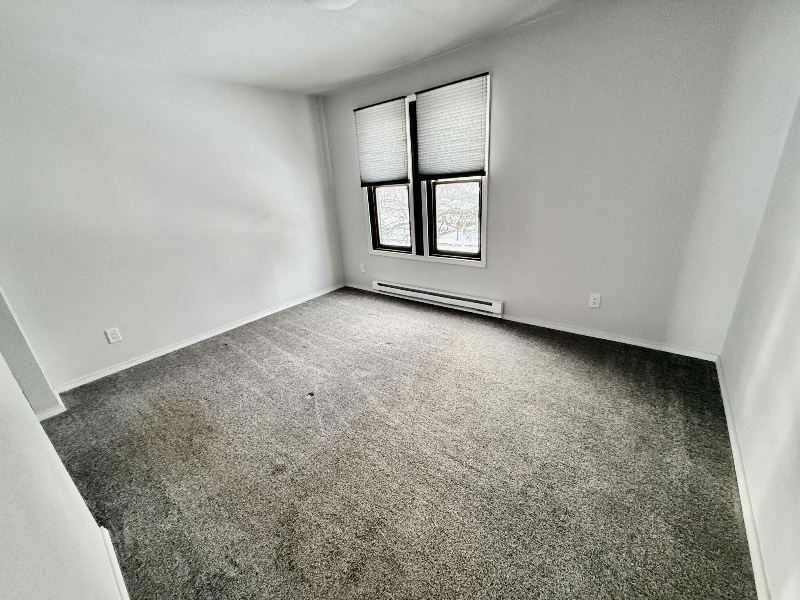 Building Photo - 506 1st Ave W