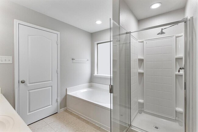 Building Photo - 2721 Sandberry Dr