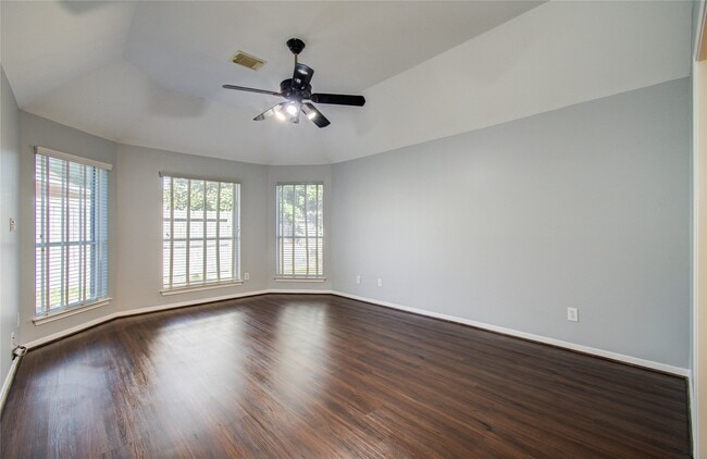 Building Photo - 14731 Raven Hollow Ln