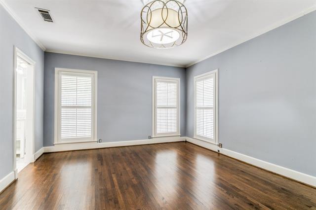 Building Photo - 4541 N Versailles Ave