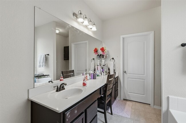 Building Photo - 910 Cormorant Dr