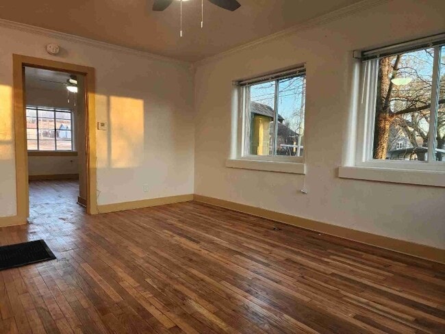 Building Photo - 1106 7th St
