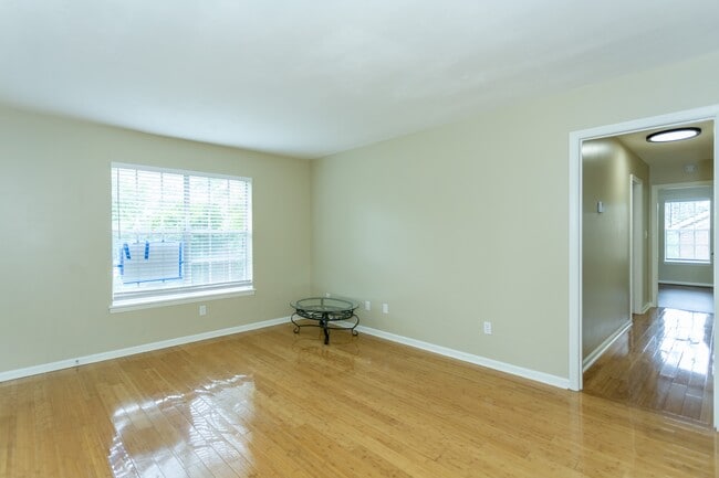 Building Photo - 2200 Montreat Cir