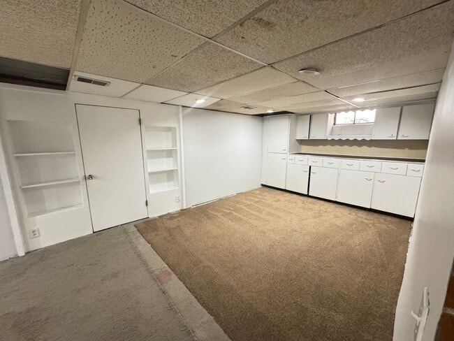 Building Photo - 3 bedroom home in SE Grand Rapids!