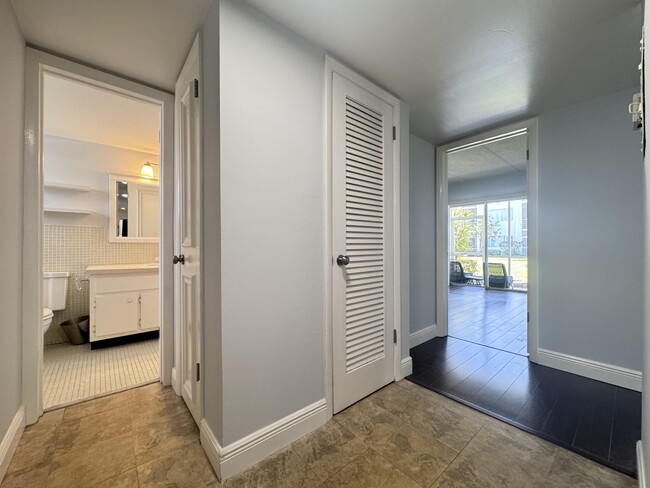 Building Photo - 4500 N Flagler Dr