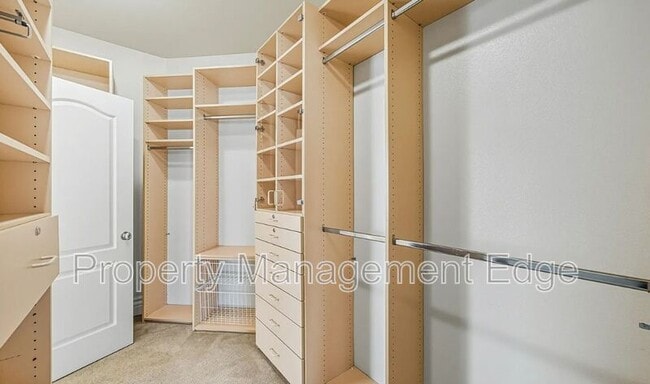 Building Photo - 1107 Las Flores Dr