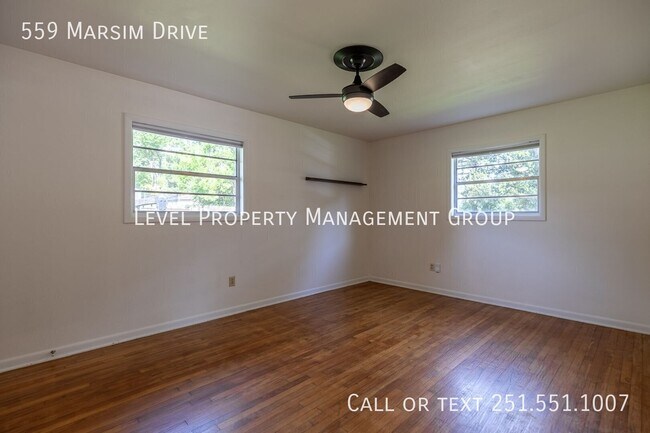Building Photo - 559 Marsim Dr