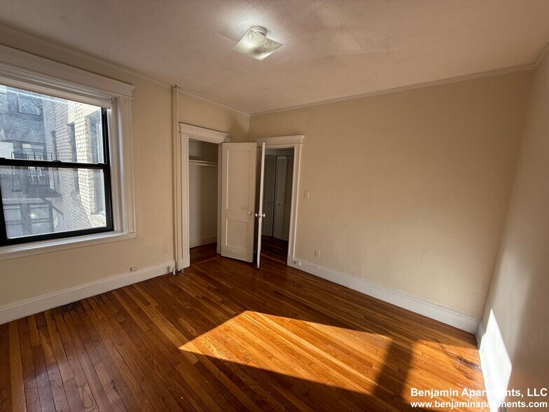 Building Photo - 1161 Commonwealth Ave