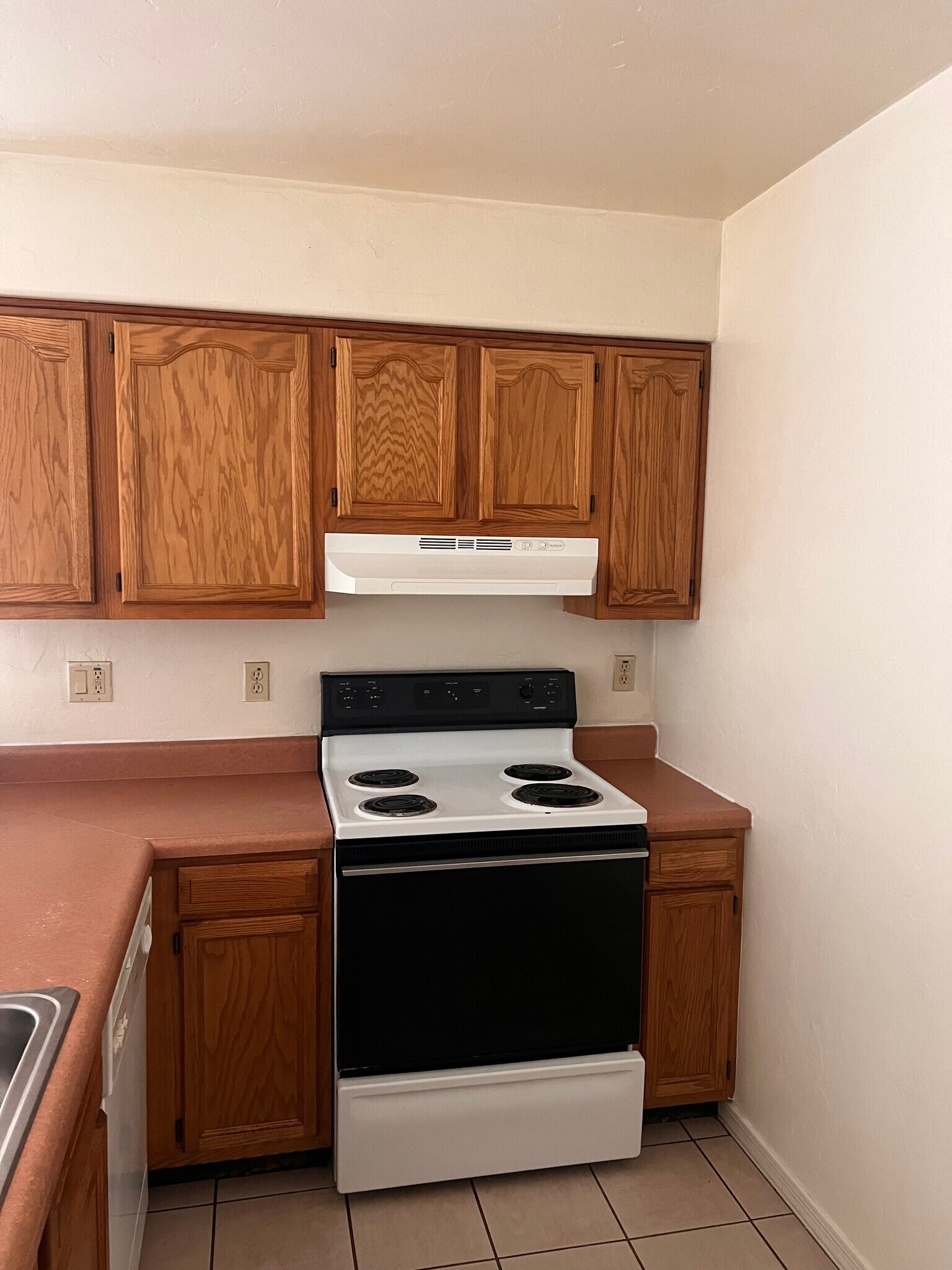 Building Photo - 2536 N Corinthian Garden Dr