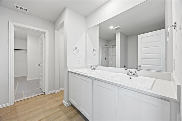 Building Photo - 512 Meadow Run Dr