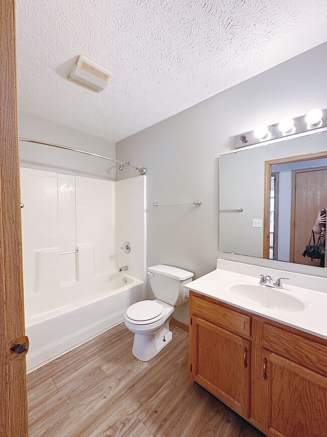 Building Photo - 2332 Hopkins Dr