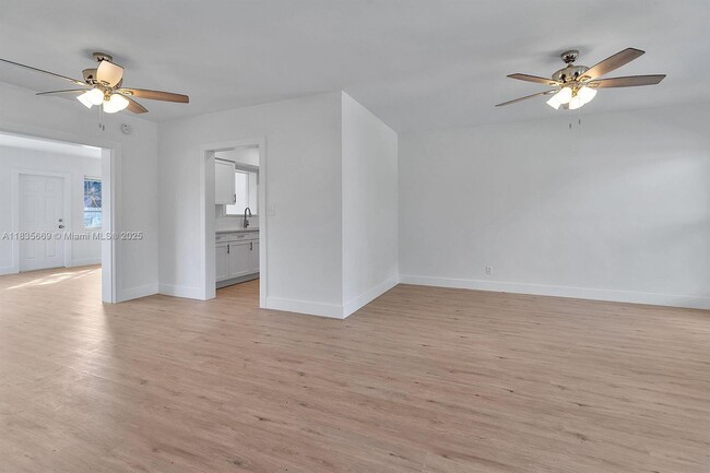 Building Photo - 1751 12th Ct N