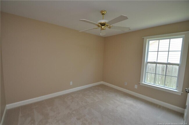 Building Photo - 409 Braxman Ln