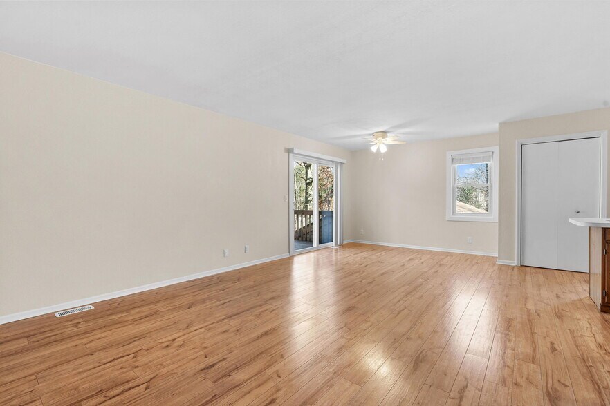 Building Photo - 2647 Kragspough Ct