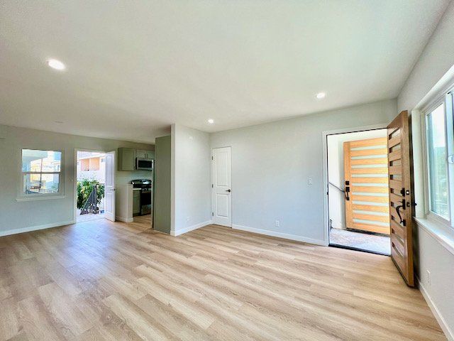 Building Photo - 11700 Dorothy St