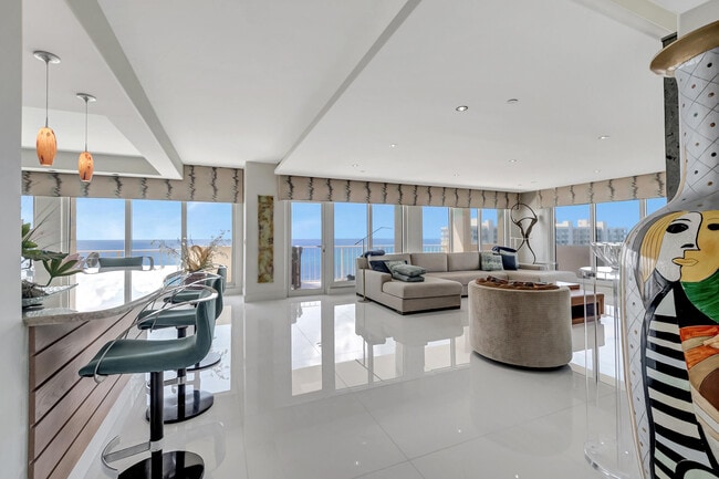 Building Photo - 4301 N Ocean Blvd