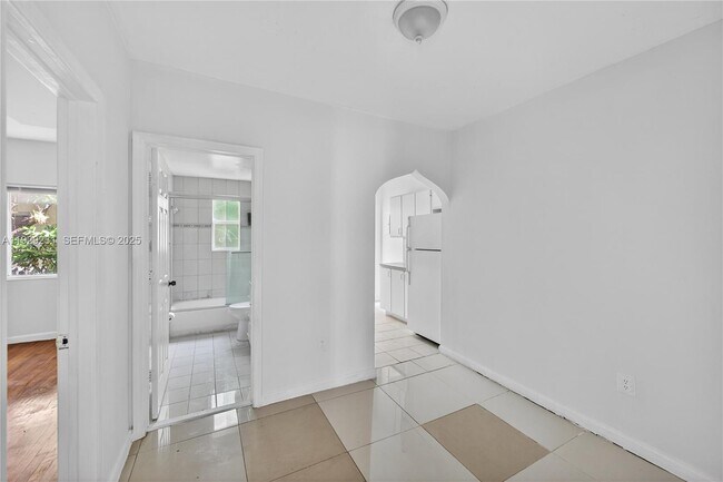 Building Photo - 1220 Marseille Dr