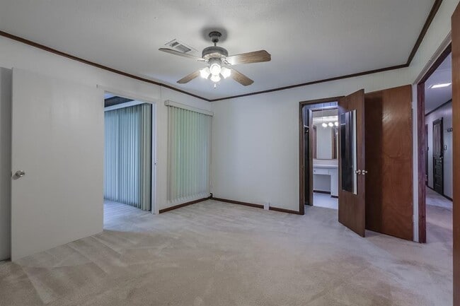 Building Photo - 3523 Glen Haven Blvd