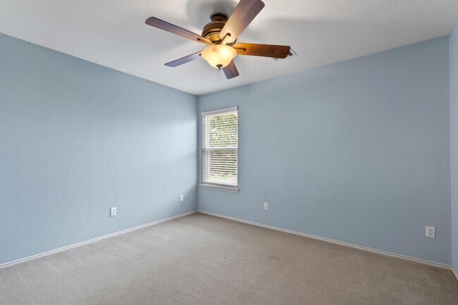 Building Photo - 2704 Greenlee Dr
