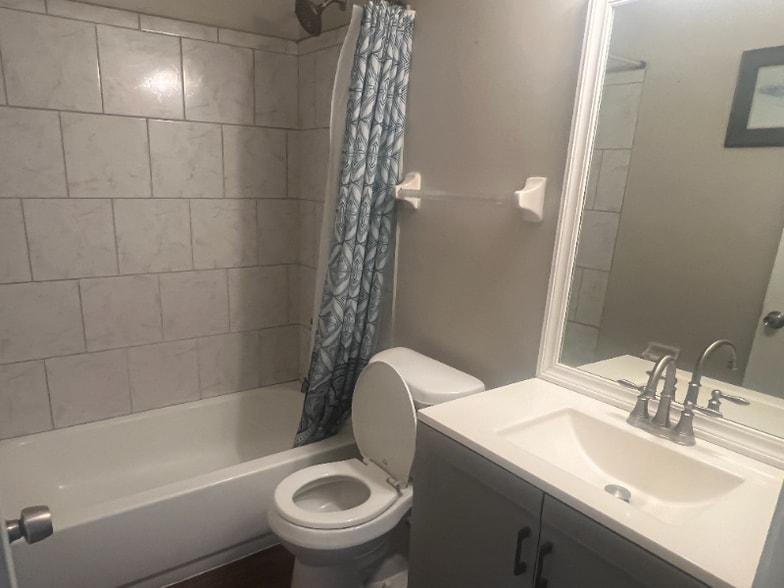 Building Photo - 2550 Reese Lake Cir