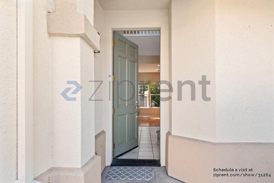 Building Photo - 3774 Florian St