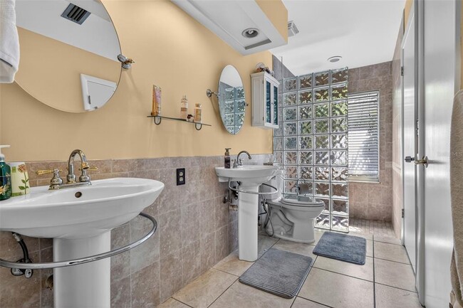 Building Photo - 11310 Linarbor Pl