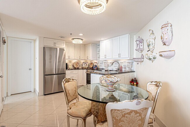 Building Photo - 3851 Boardwalk