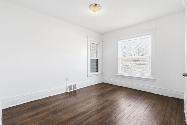 Building Photo - 550 Mt Vernon St