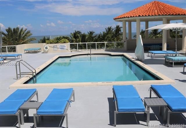 Building Photo - 7330 Ocean Terrace