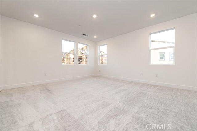 Building Photo - 548 Mulligan