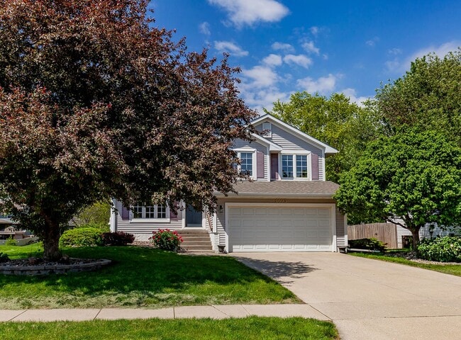 Building Photo - BEAUTIFUL 4-SEASONS ROOM!! 4 Bedroom, 3 Bathroom Home in Waukee!