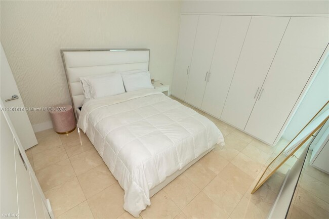 Building Photo - 2 br, 2 bath Condo - 2127 Brickell Ave Apt...