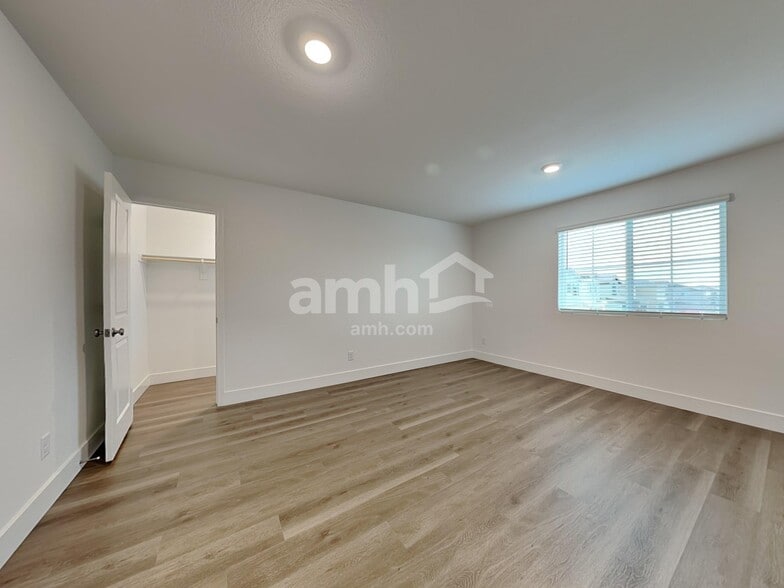 Building Photo - 8365 Flagpole Loop Ave