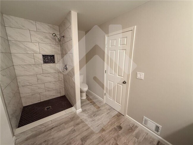 Building Photo - 3670 Gravitt Rd