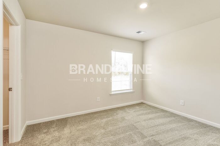 Building Photo - 674 Patmore Dr