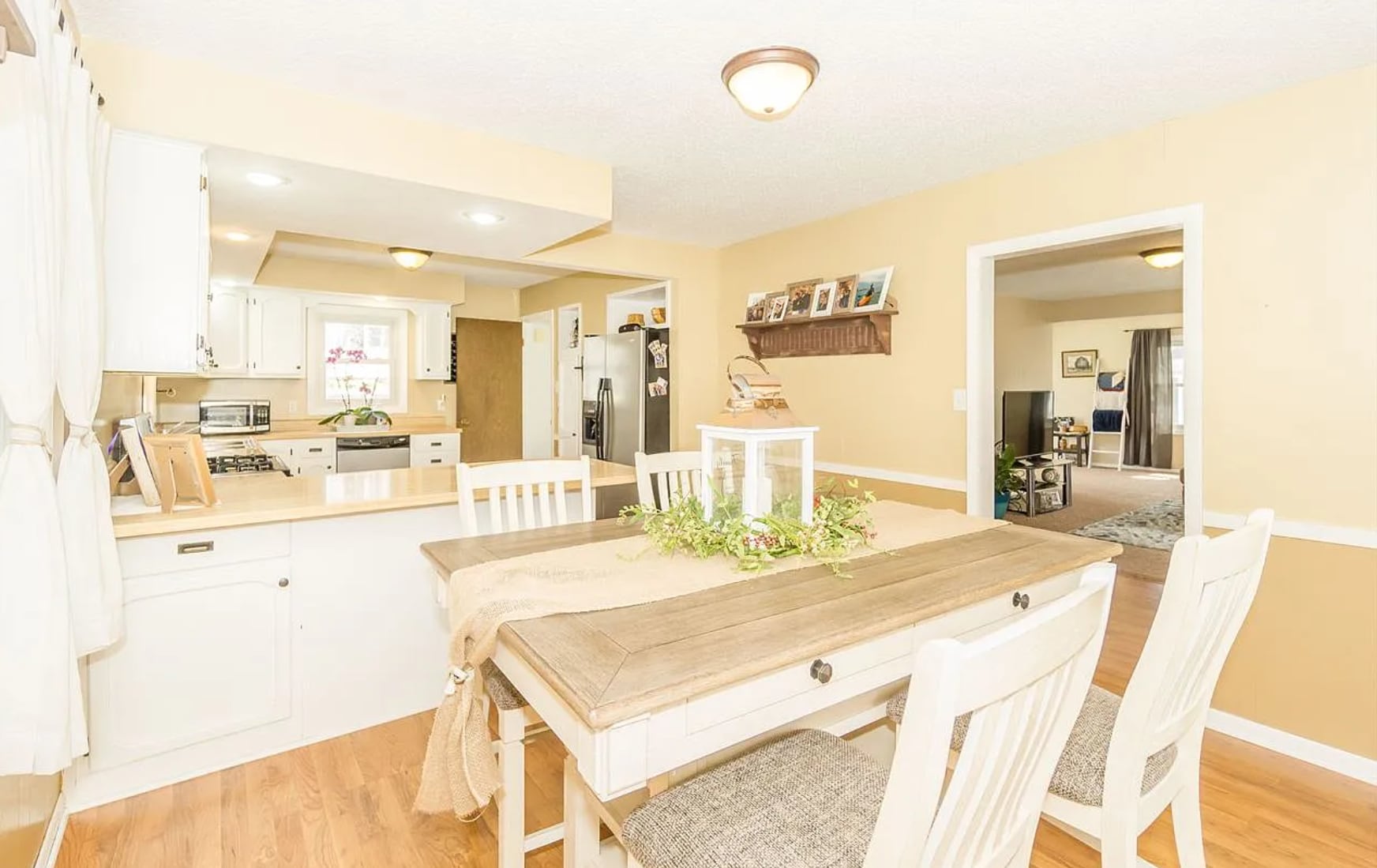 Kitchen - 108 5th St NE