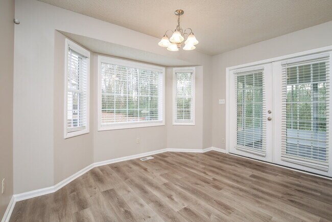 Building Photo - 1461 Smokey Mountain Dr